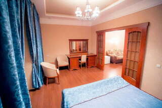 Гостиница На Дворянской Калуга Делюкс двухкомнатный-1